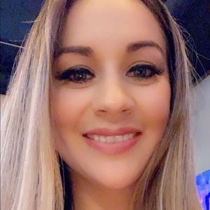 Meet your Posher, Becky